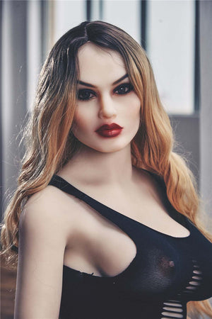 Ayleen - F Cup